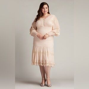 TADASHI SHOJI - NYSSA BISHOP SLEEEVE DRESS - PLUS SIZE